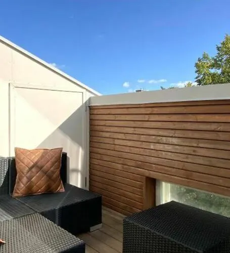 Elegant Penthouse Loft - Center Apartment *